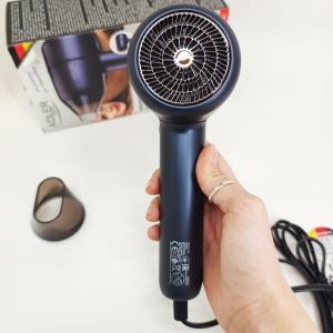 Фен для укладання з іонізацією та концентратором Adler AD 2279b 1800 Вт