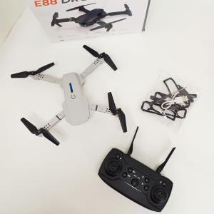 Квадрокоптер E88 міні дрон з HD камерою FPV до 20 хв польоту 2 АКБ та КЕЙС