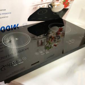 Електроплита велика індукційна на 2 конфорки Suntera ICD-2202 2200 Вт, Електроплита настільна від мережі