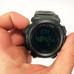 Чоловічі наручні годинники з компасом чорного кольору