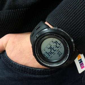 Годинник наручний чоловічий SKMEI 2070BKWT BLACK-WHITE, водостійкий тактичний годинник. Колір: чорний