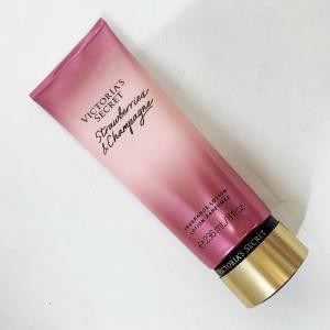 Лосьйон для тіла Victoria's Secret Strawberries Champagne 236 мл Original