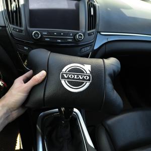 Набір шкіряних подушок Volvo + брелок у подарунок, Автоподушки Volvo з вишивкою