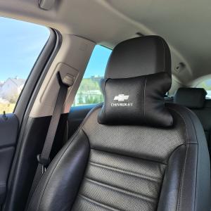 Автомобільні подушки Chevrolet з натуральної італійської шкіри + шкіряний брелок у подарунок